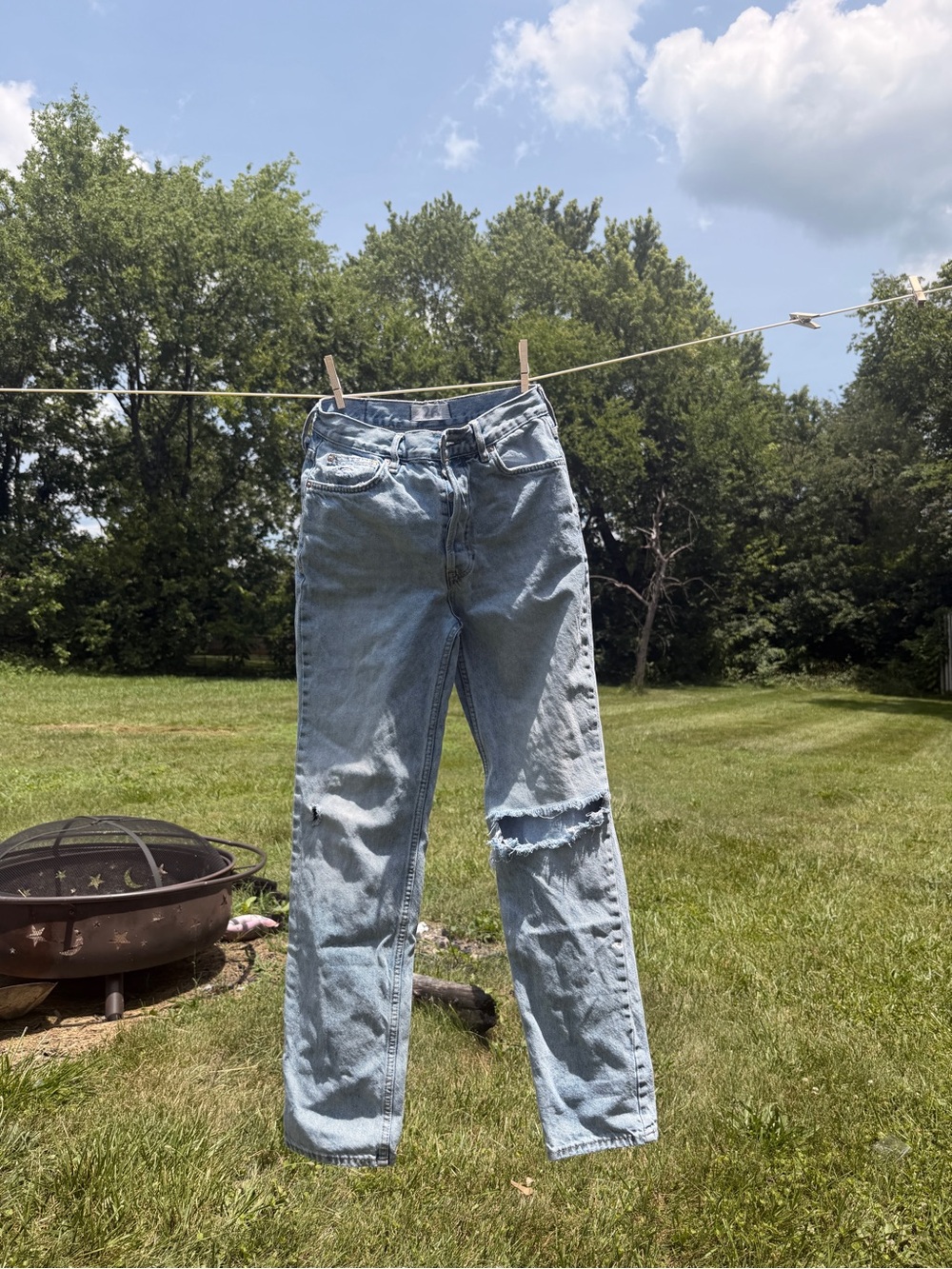 We The Free Light Wash Distressed Straight-Leg Jeans, size 26